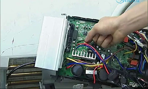 清河美的空调电话是多少